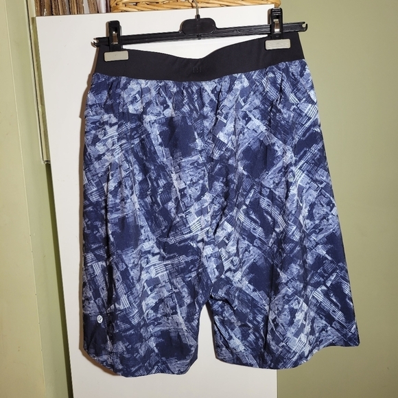 ❤️ 3 for $35 LULULEMON surge city skyscraper print board shorts drawstring small - Picture 3 of 5